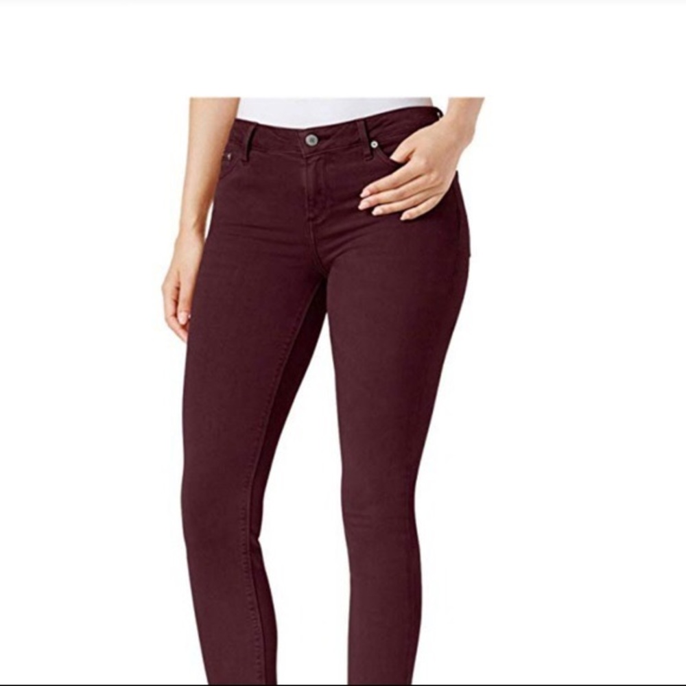 Lucky Brand “Brooke Legging Jean” 2/26